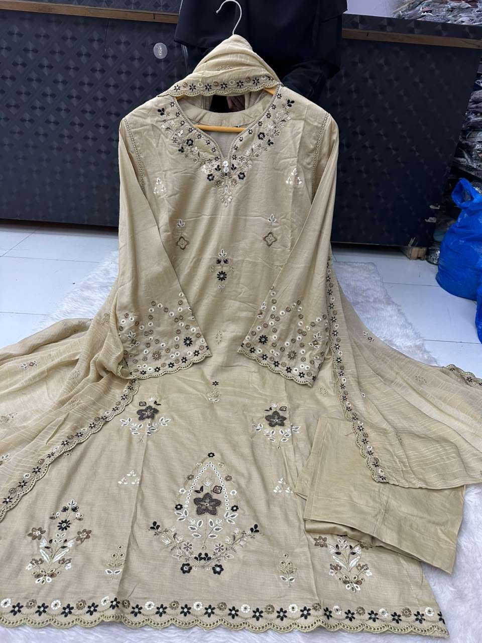 RTW FANCY EXCLUSIVE EMBROIDERED FORMAL LAWN COLLECTION BY TAWAKKAL PRINT - 02