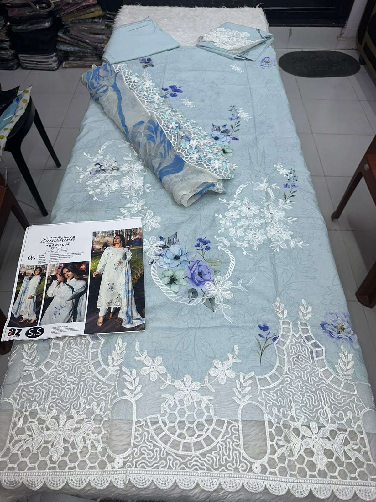SUNSHINE BLOOM PREMIUM EDITION LONDON DIARIES BY AL ZOHAIB TEXTILES - 08
