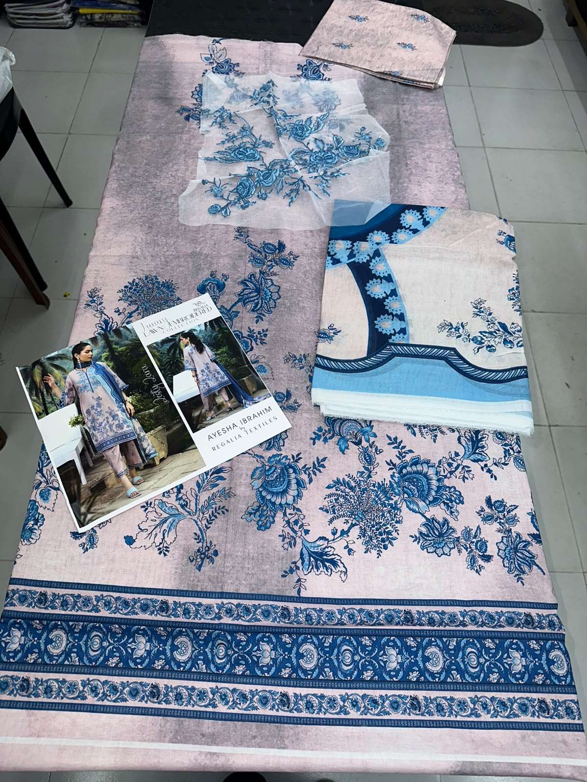 AYESHA IBRAHIM LUXURY LAWN EMBROIDERED COLLECTION BY REGALIA - 09