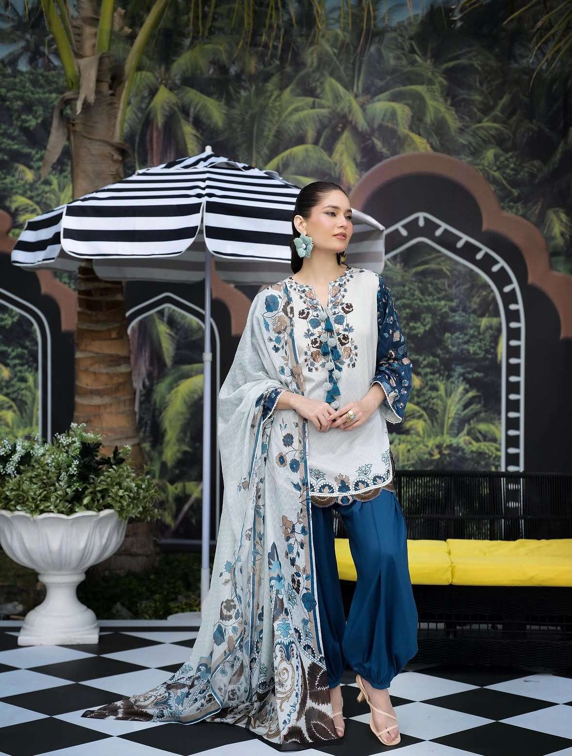 AYESHA IBRAHIM LUXURY LAWN PRINTS BY REGALIA - 03