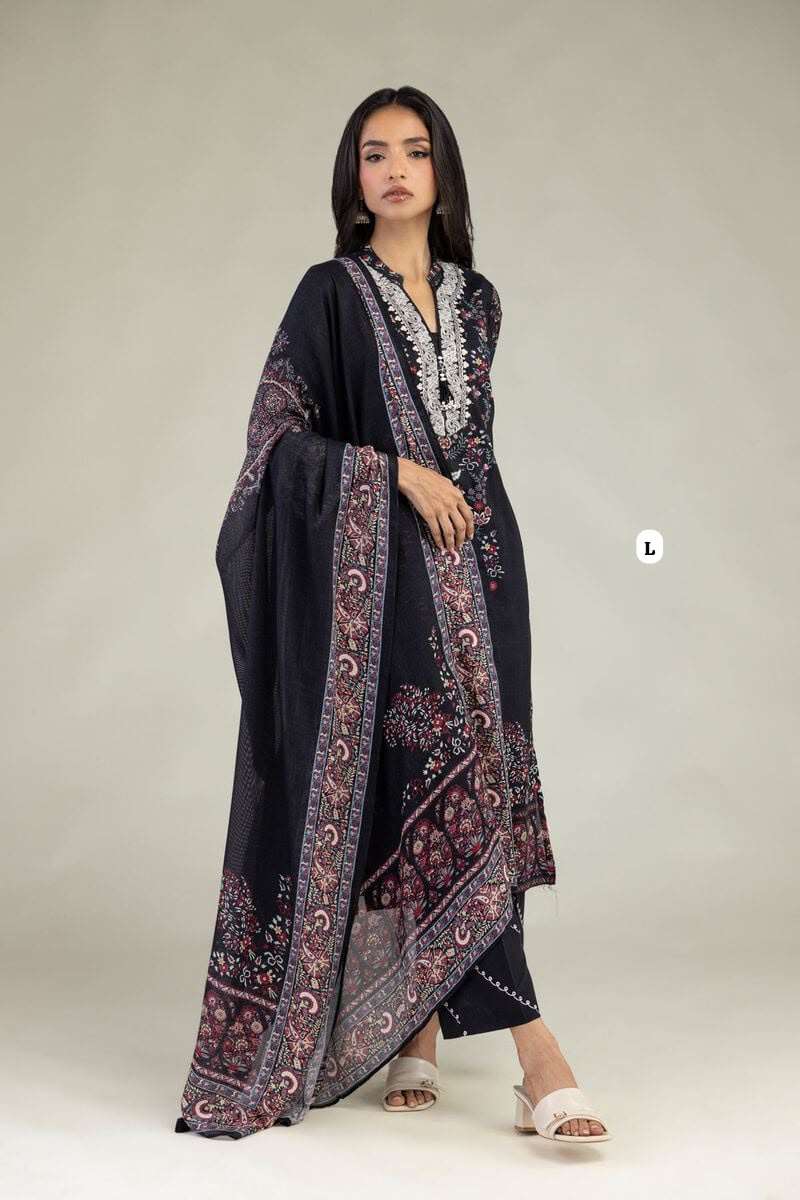 RTW LAWN PRET OPEN & MODEL PICS BY KHAADI - 11