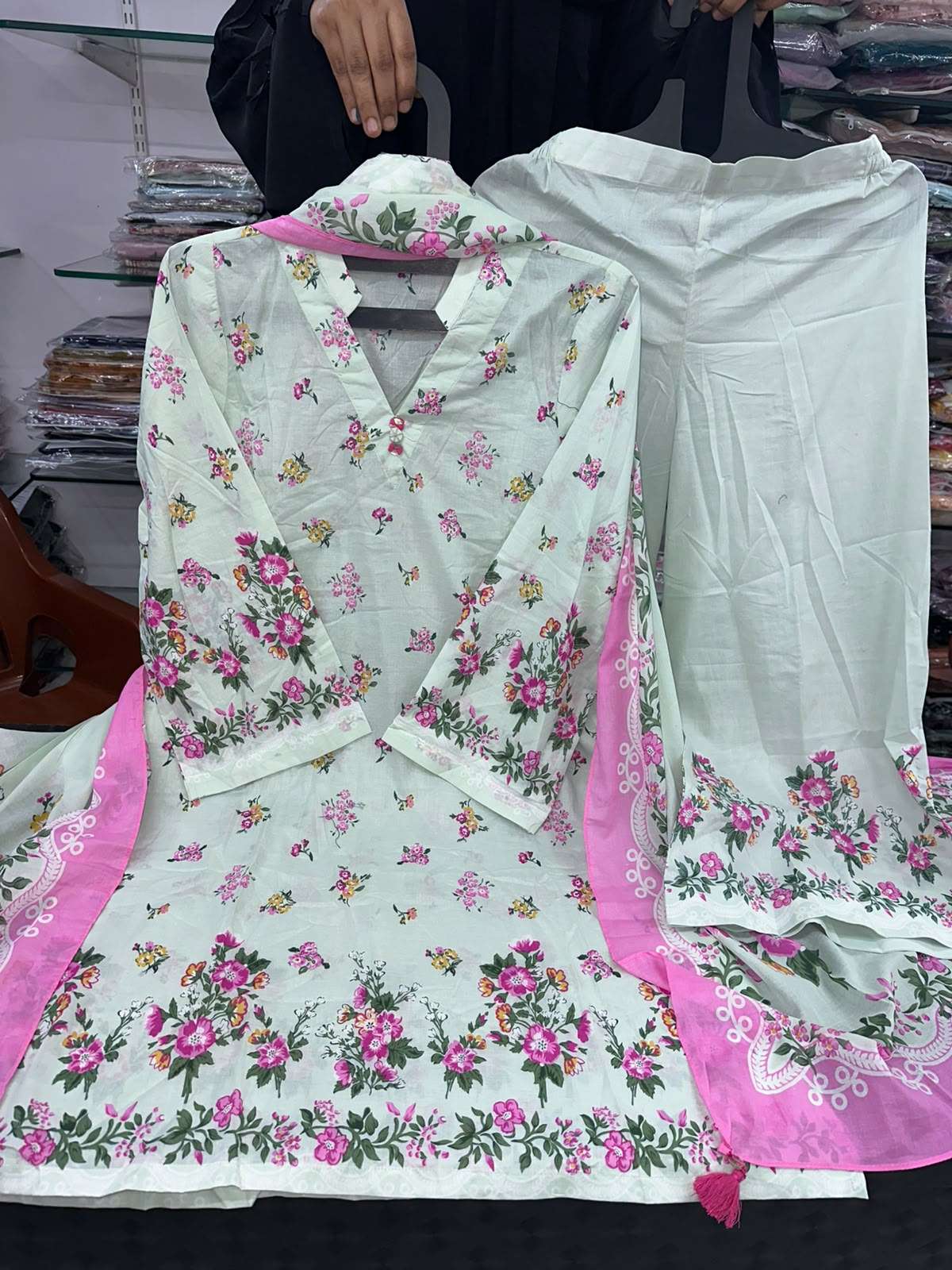 RTW LAWN PRET OPEN & MODEL PICS BY KHAADI - 14