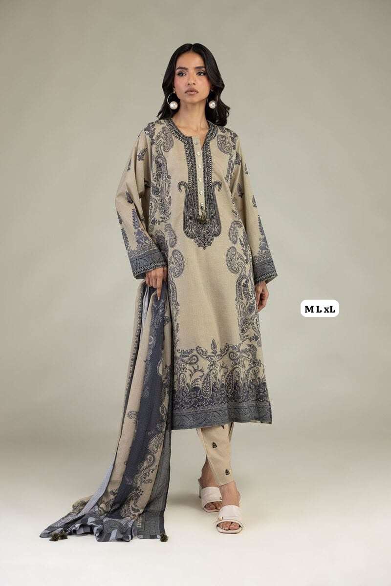 RTW LAWN PRET OPEN & MODEL PICS BY KHAADI - 17