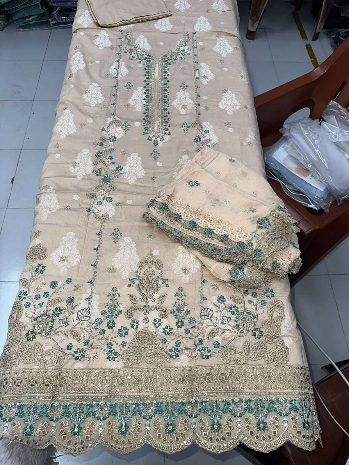 ZAYLEE NEW EMBROIDERED BROSHIA LAWN OPEN PICS BY SHAHID TAWAKKAL - 07