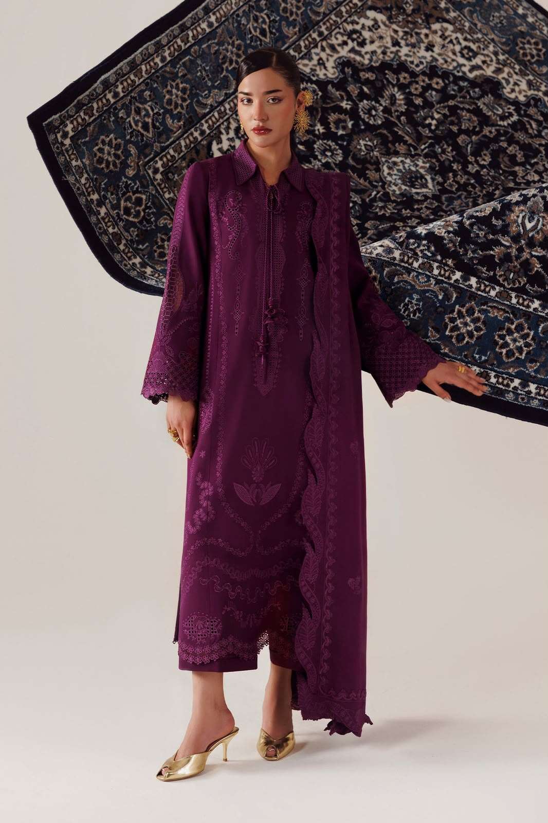QLINE LINEN COLLECTION BY QALAMKAR - 05