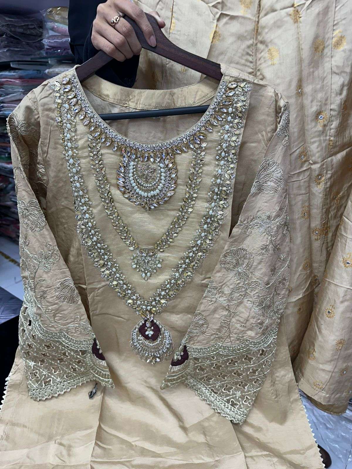 Embroidered Luxury Festive Collection Ready to Wear by Zahra Rubab-11