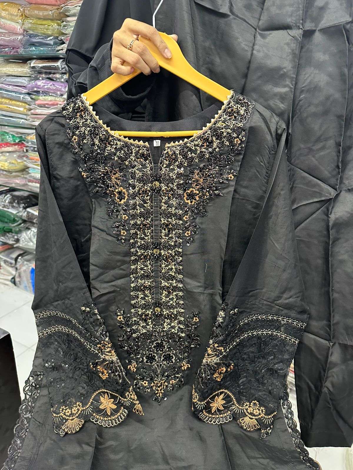 Embroidered Luxury Festive Collection Ready to Wear by Zahra Rubab-15