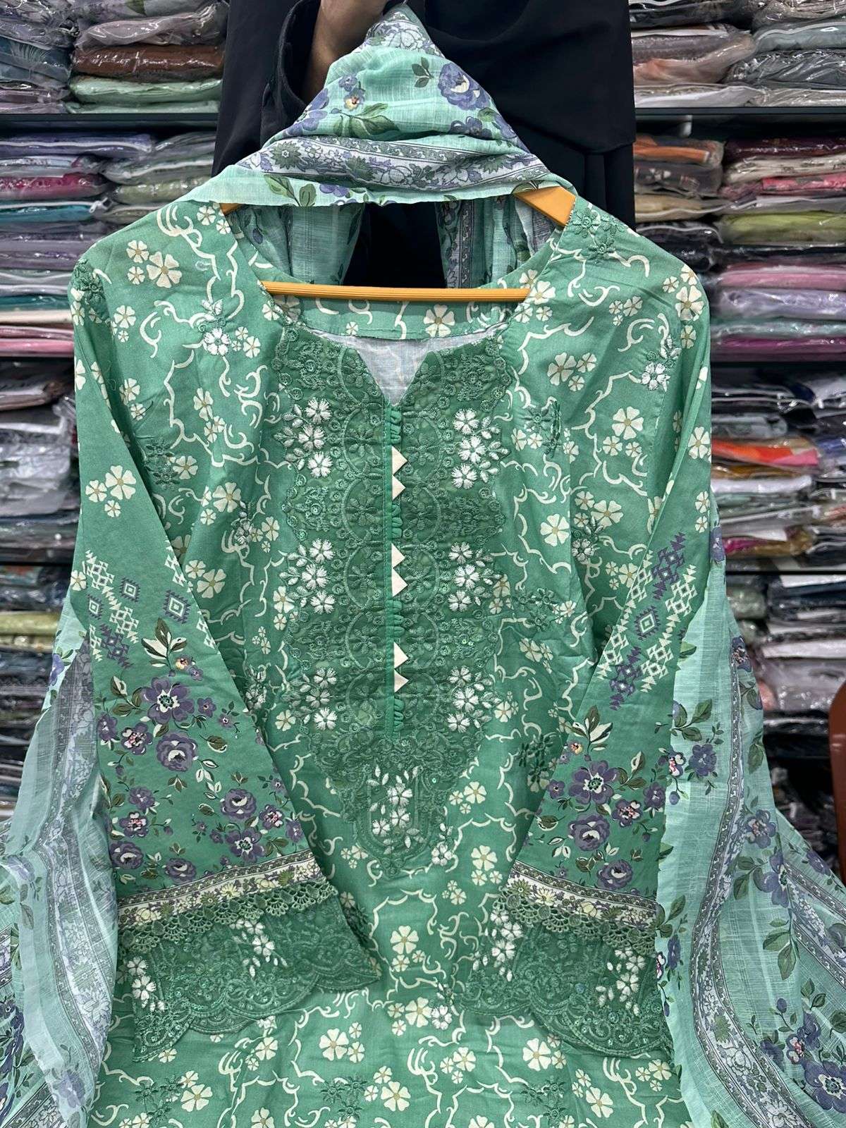 MUNIRA DESIGNERS LAWN BY RTW-06